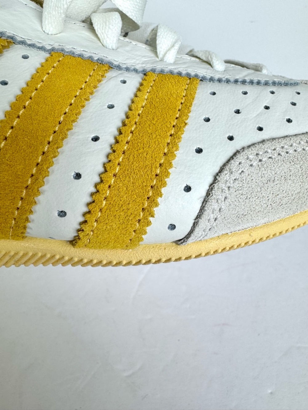 Adidas Originals Japan Women’s Sneaker in Cream and Yellow Size 9 NEW - Picture 9 of 16